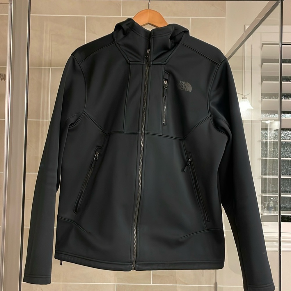 Black North Face Windwall Jacket